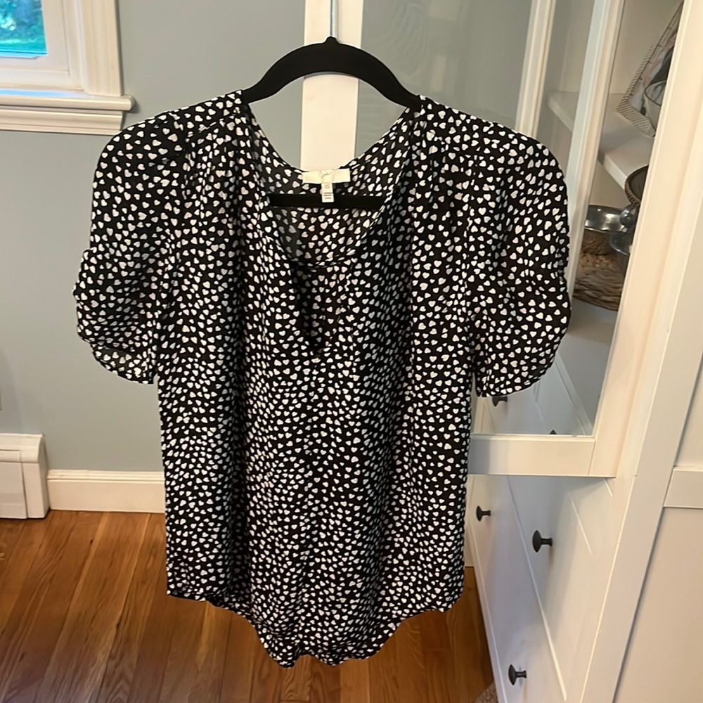 Joie Womens Top with heart detail XS terrific condition